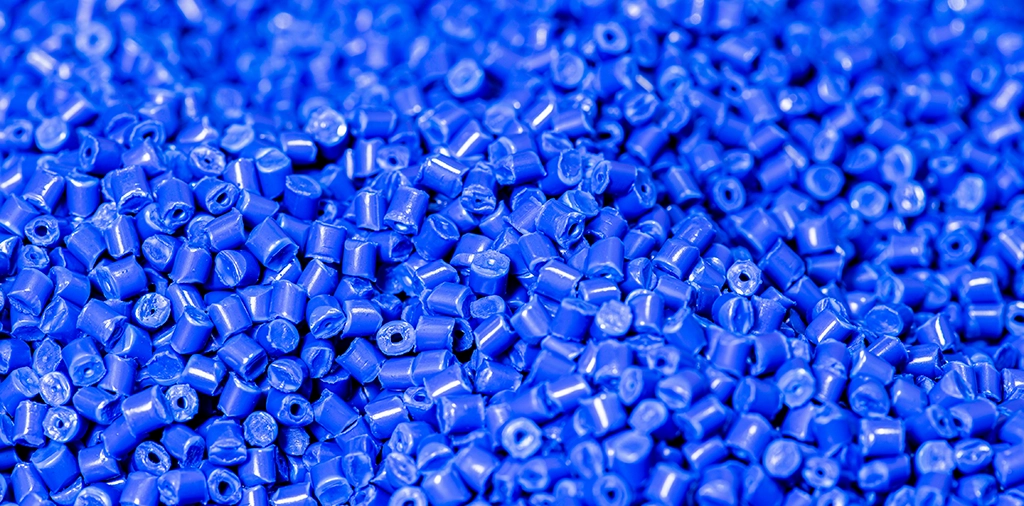 Why SMEs and start-ups benefit from subcontracted plastic injection moulding